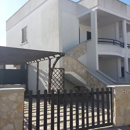 בית נופש Case Vacanza Le Mimose גאליפולי